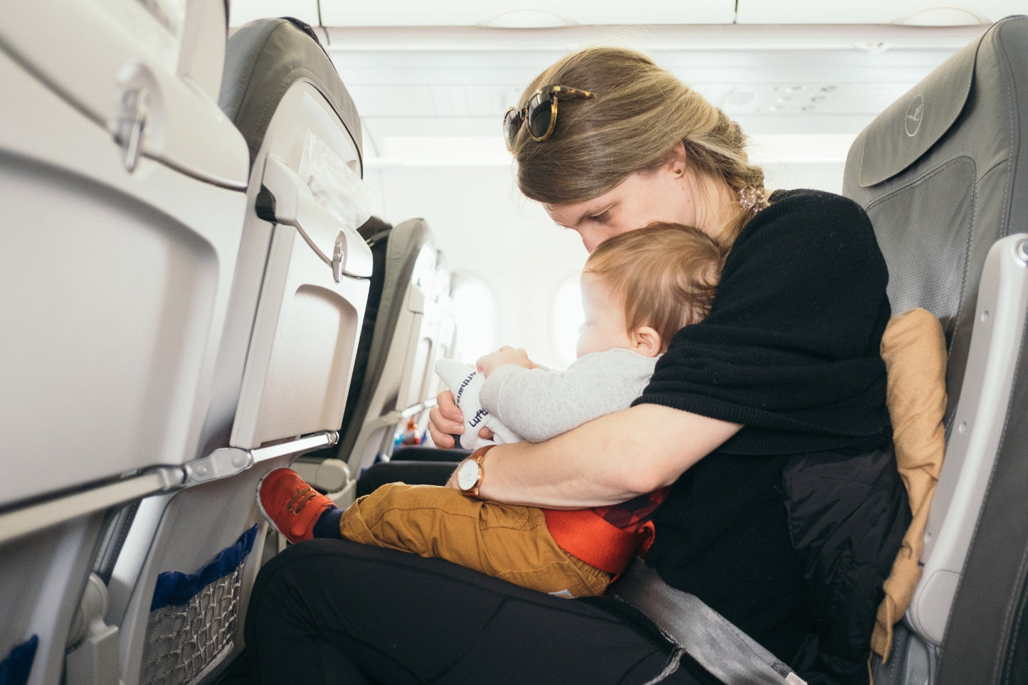 bebeklerle uçak yolculuğu nasıl yapılır