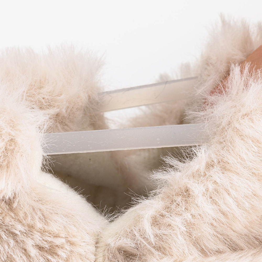 
                  
                    Furry Furry Off White Fur
                  
                